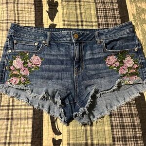 American Eagle embroidered festival shorts